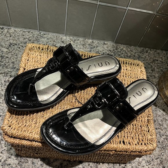 NEW UNISA Sandals NWT Size 7 1/2M NEW Black Patent Man Made NEW - Picture 5 of 11